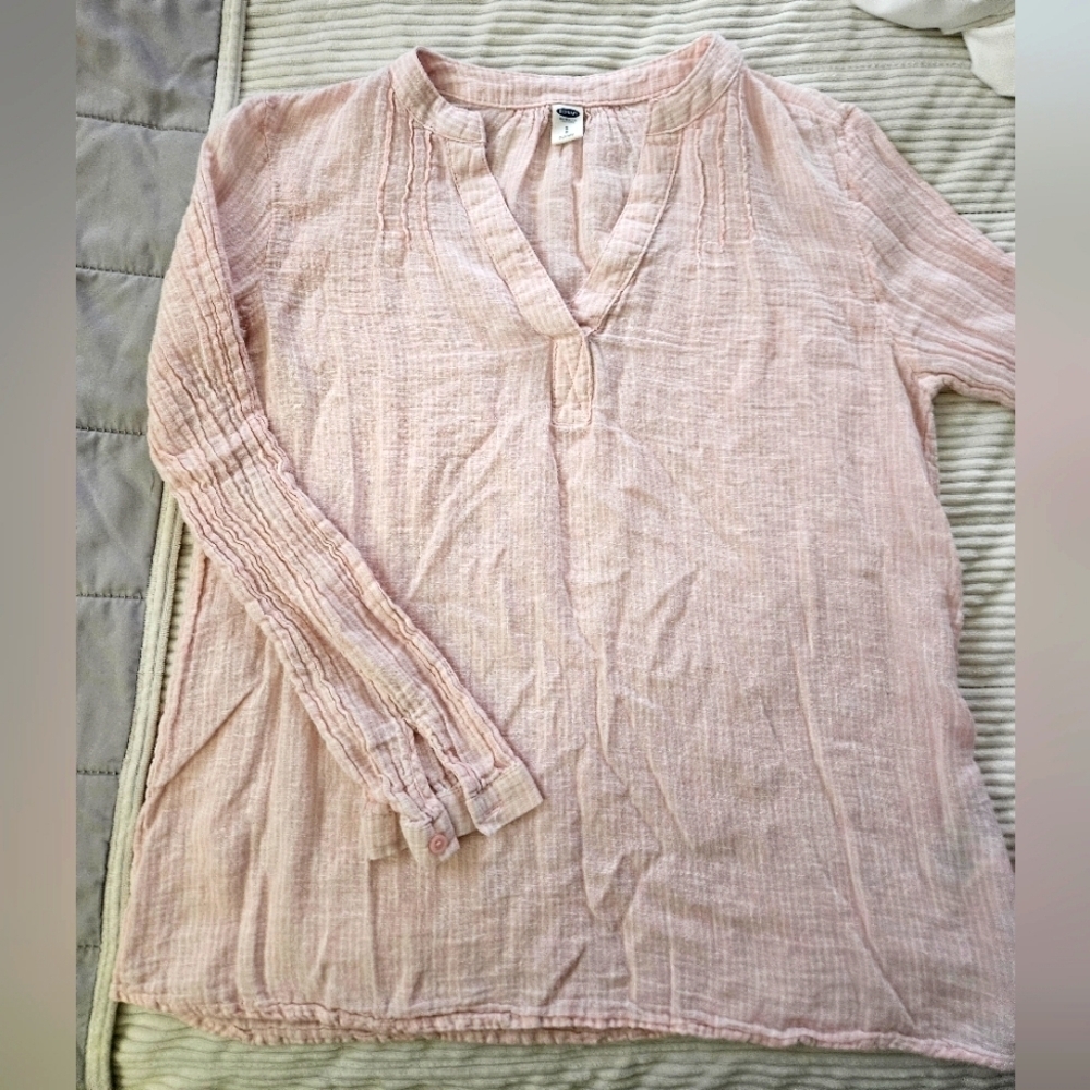 Old Navy Women's Pink & White Striped Top. Long Sleeve. Size S.